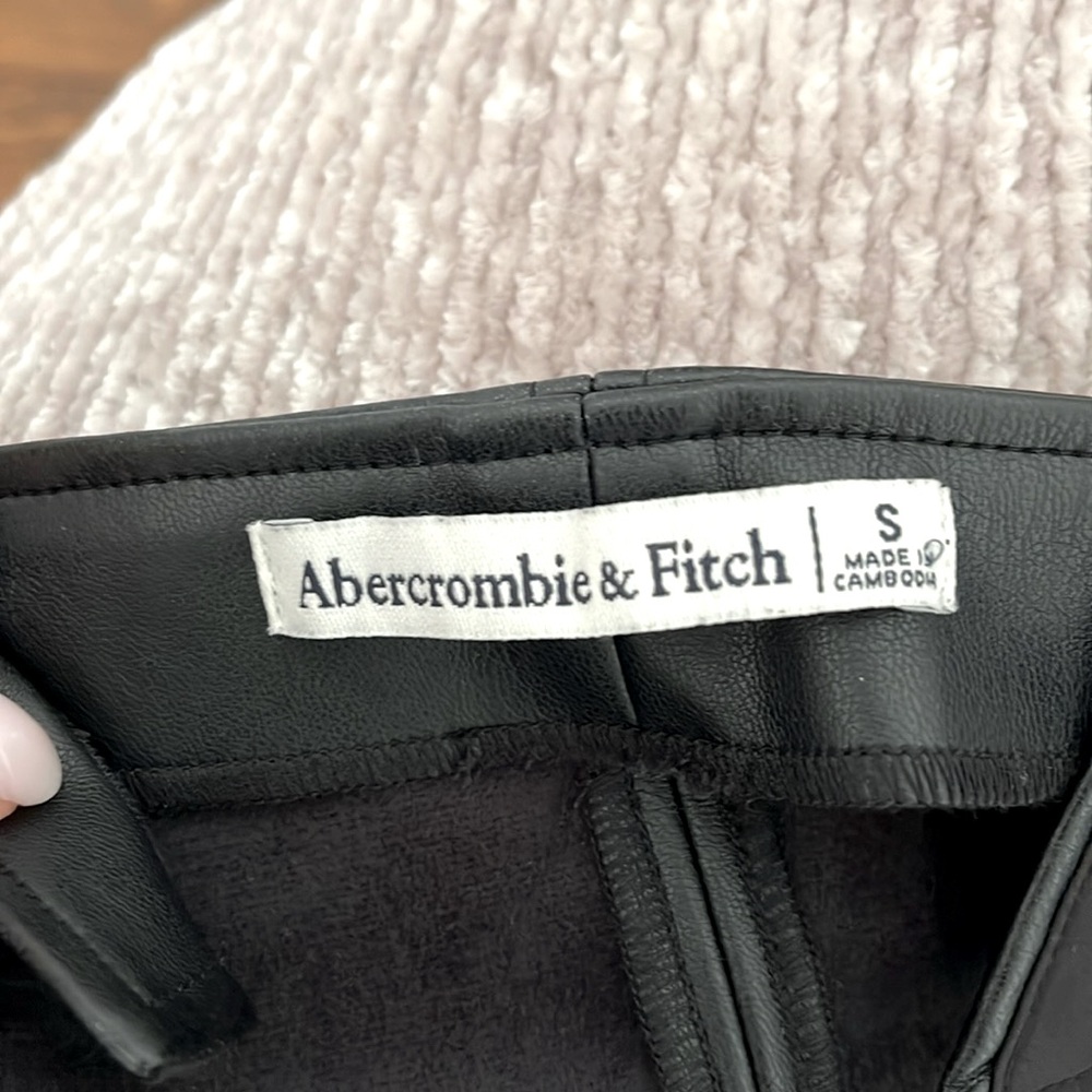 ABERCROMBIE - Vegan Leather Shift Dress - Picture 3 of 3